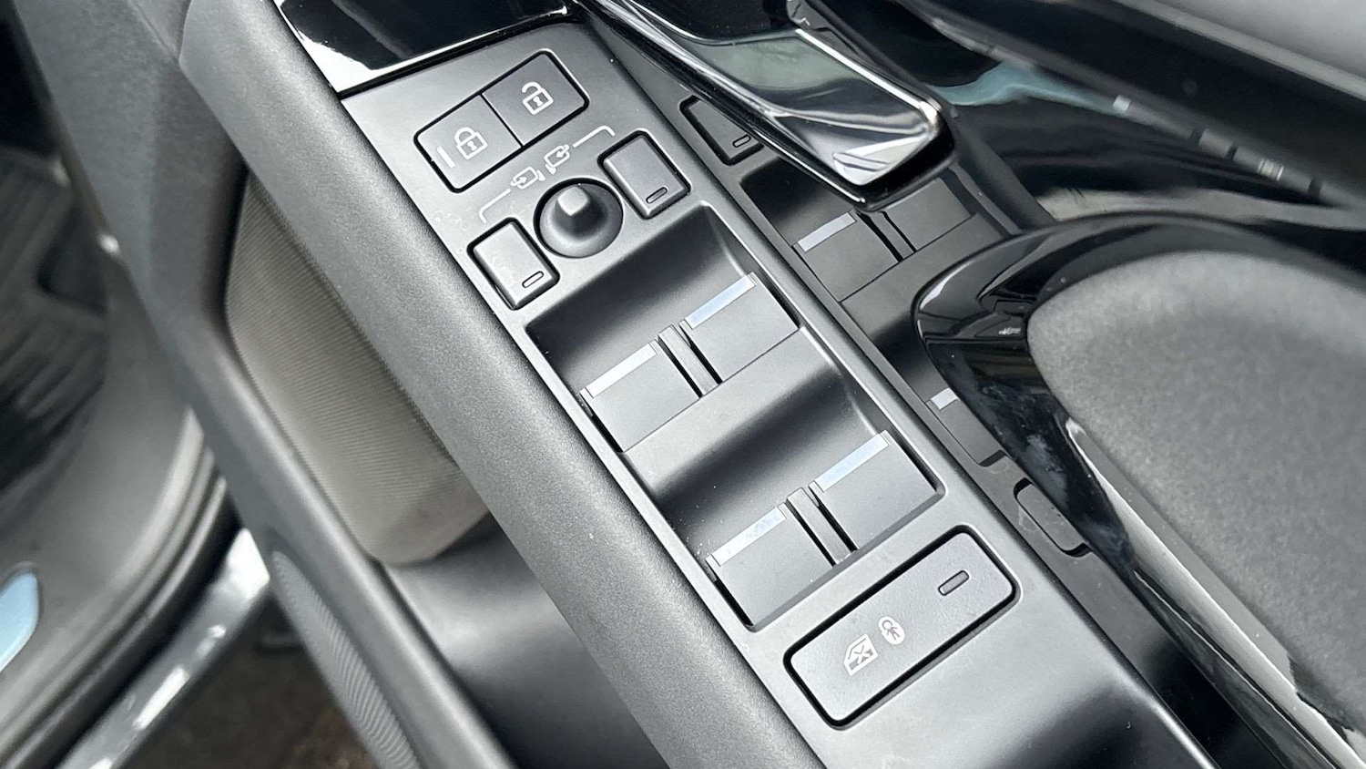 Used Land Rover Range Rover Evoque 2025 for sale - 77842394: Photo 35