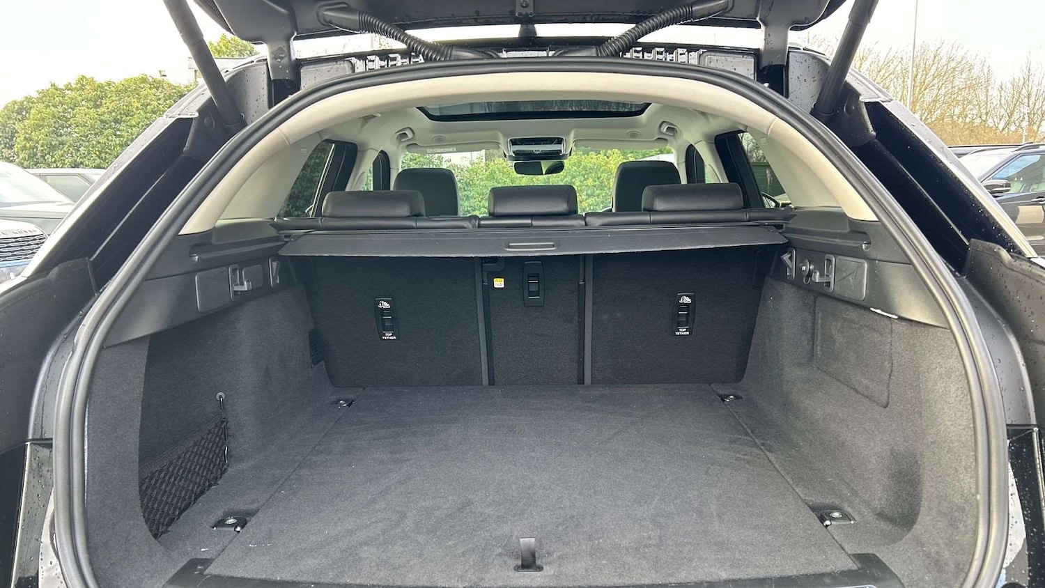 Used Land Rover Range Rover Velar 2025 for sale - 77589052: Photo 10