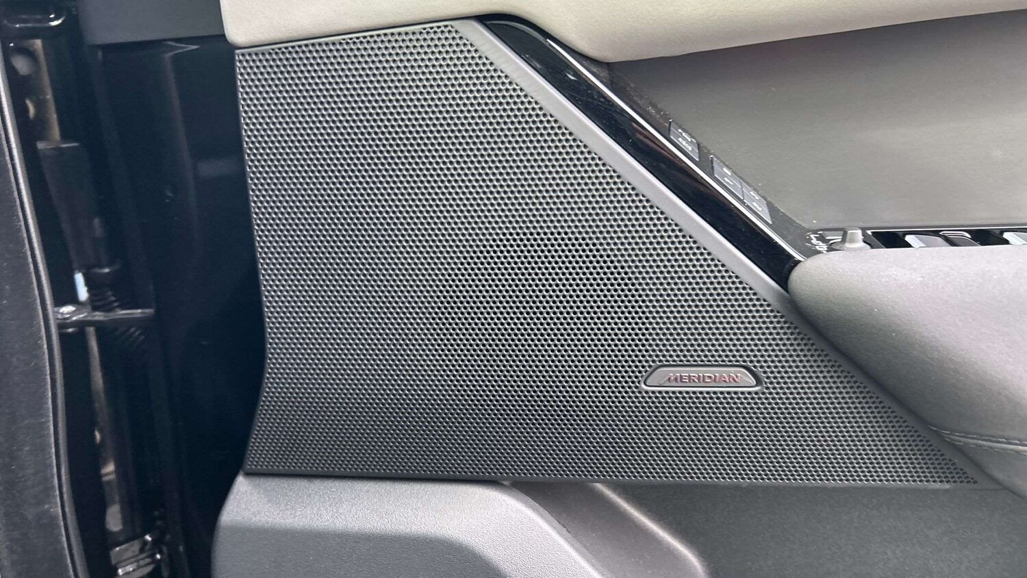 Used Land Rover Range Rover Velar 2025 for sale - 77589052: Photo 24