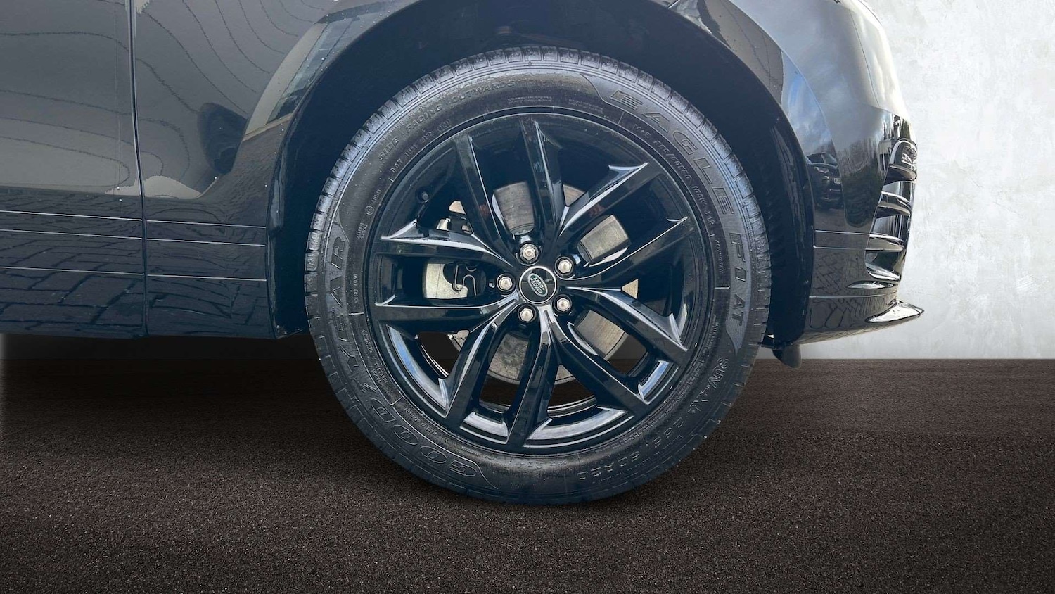 Used Land Rover Range Rover Velar 2025 for sale - 77589052: Photo 8