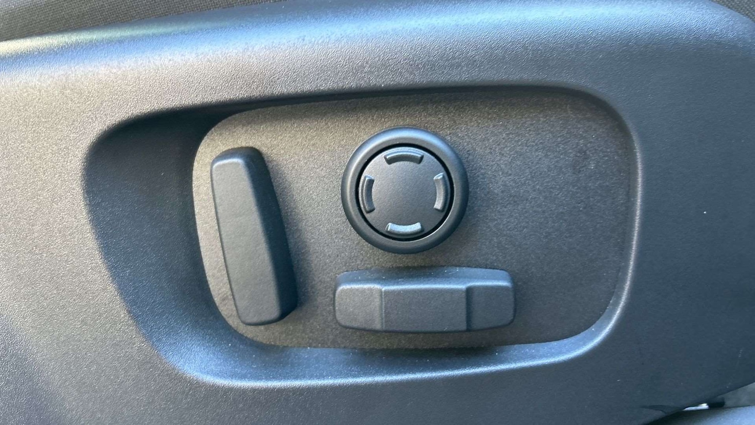 Used Land Rover Range Rover Evoque 2025 for sale - 77601207: Photo 32