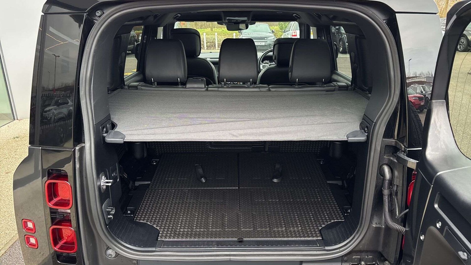 Used Land Rover Defender 2024 for sale - 77577210: Photo 10