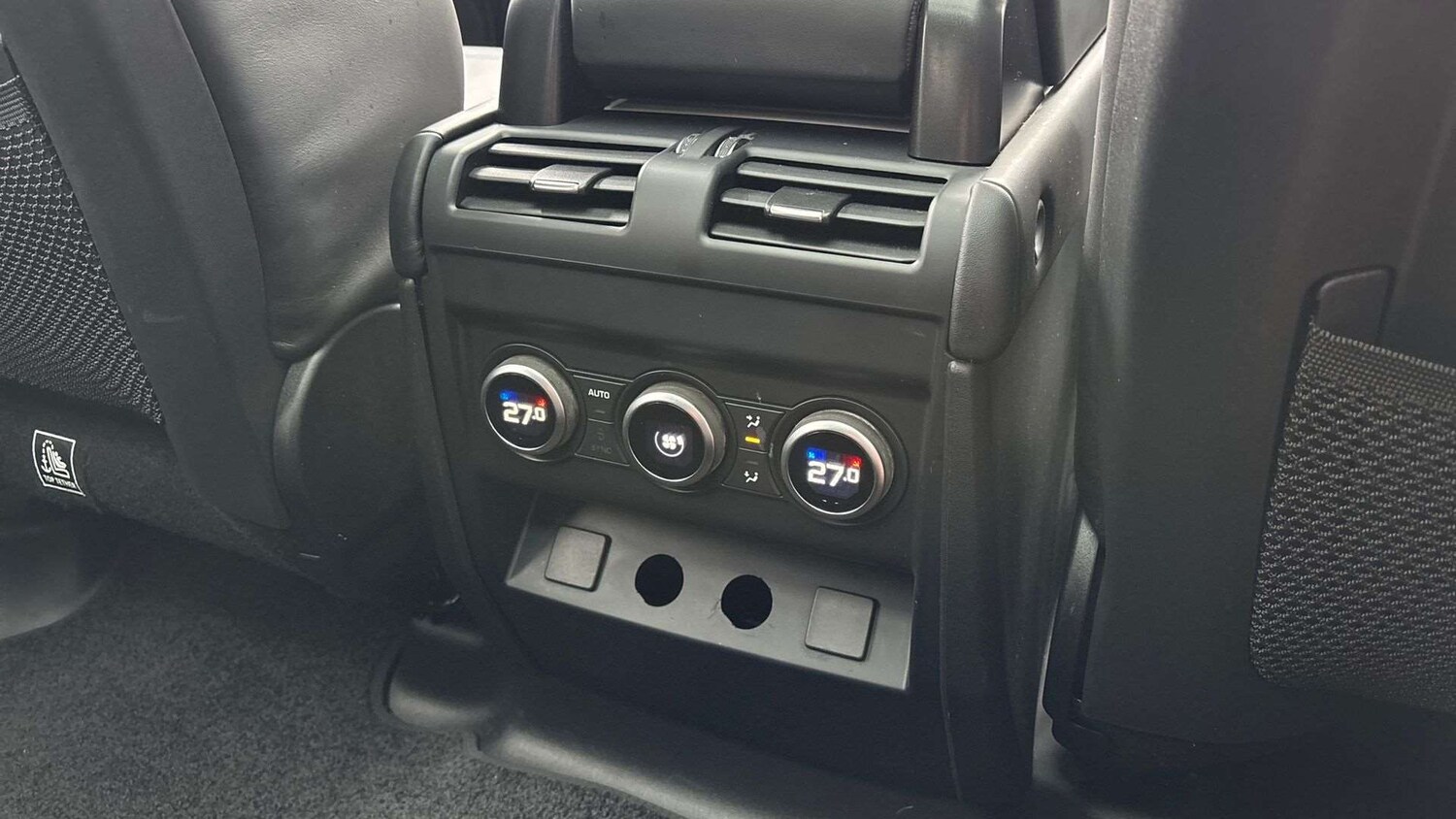 Used Land Rover Defender 2024 for sale - 77577210: Photo 18