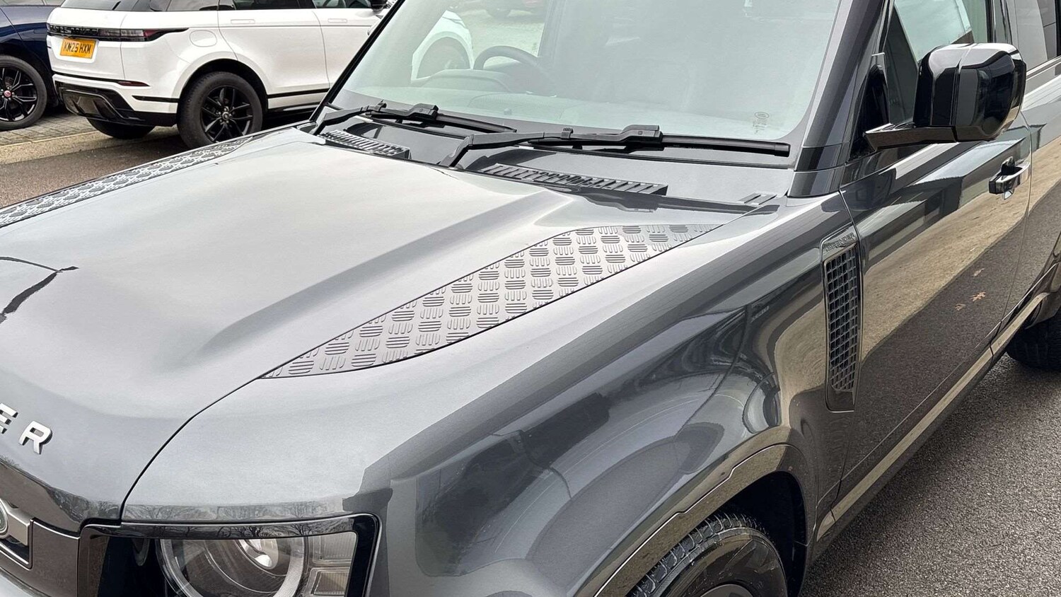 Used Land Rover Defender 2024 for sale - 77577210: Photo 20