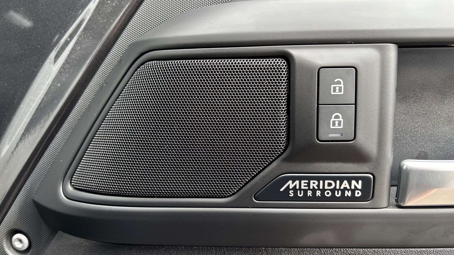 Used Land Rover Defender 2024 for sale - 77577210: Photo 24