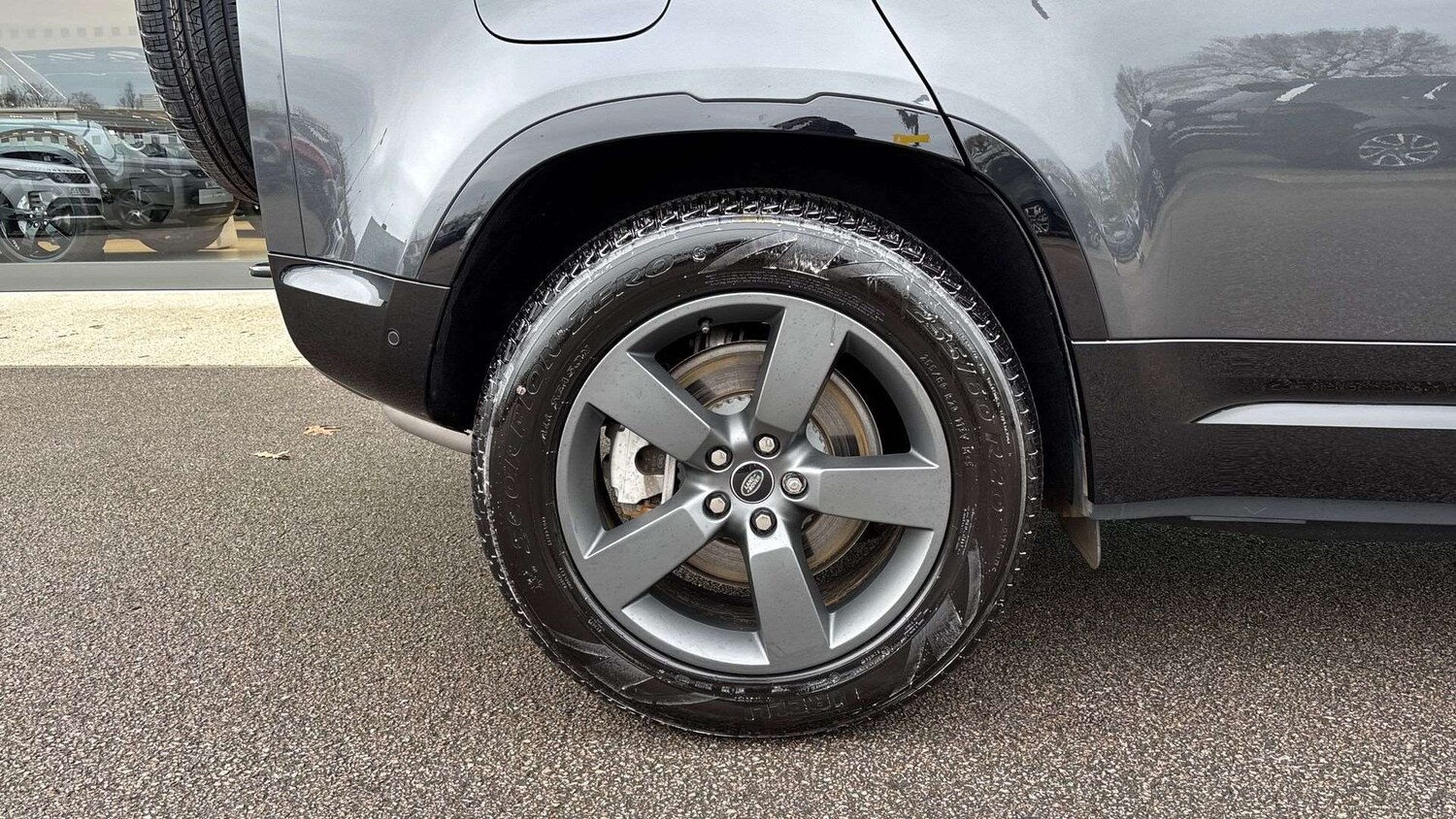 Used Land Rover Defender 2024 for sale - 77577210: Photo 30