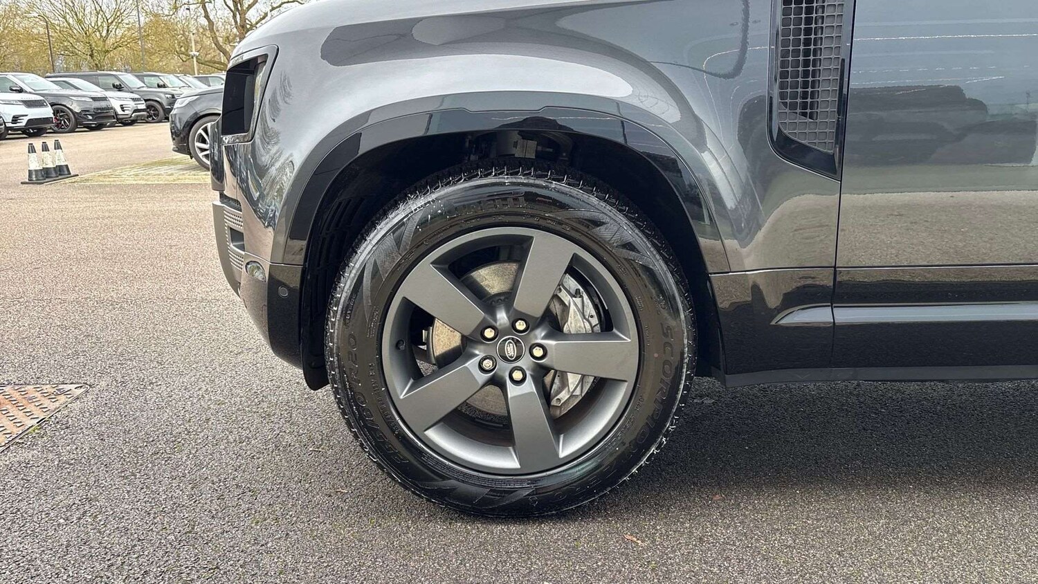 Used Land Rover Defender 2024 for sale - 77577210: Photo 32