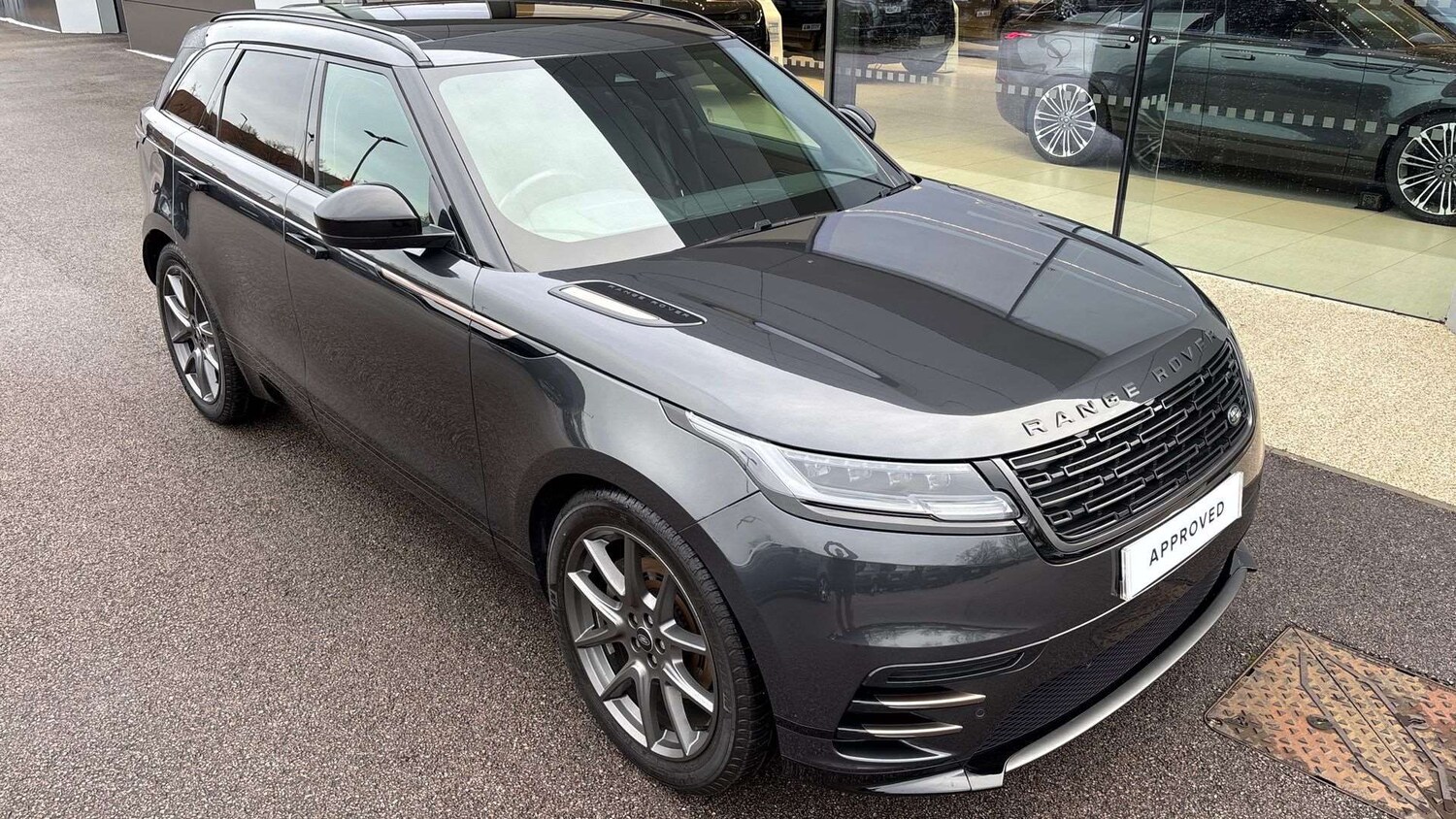 Used Land Rover Range Rover Velar 2024 for sale - 76515507: Photo 32