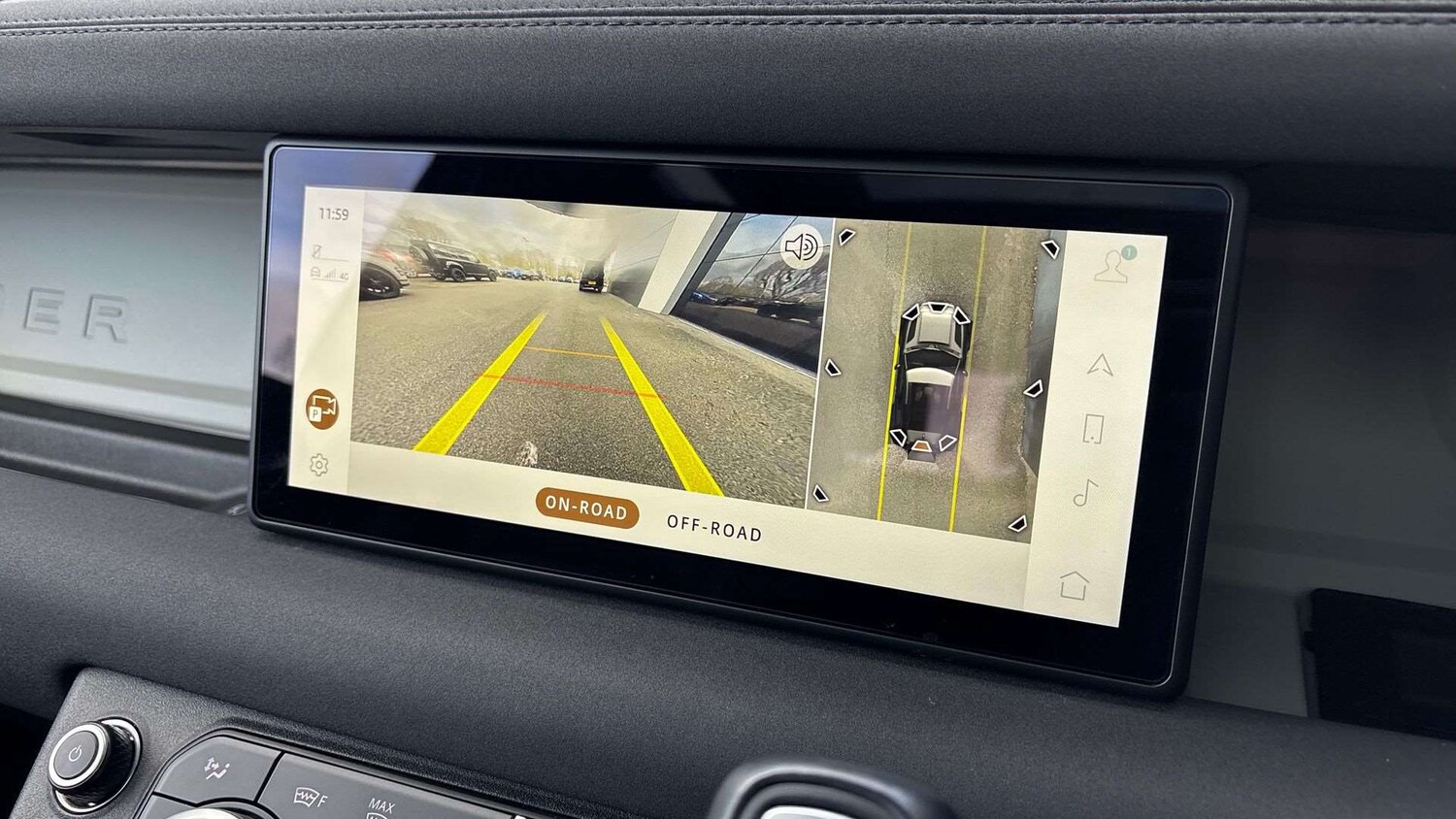 Used Land Rover Defender 2023 for sale - 77648842: Photo 12