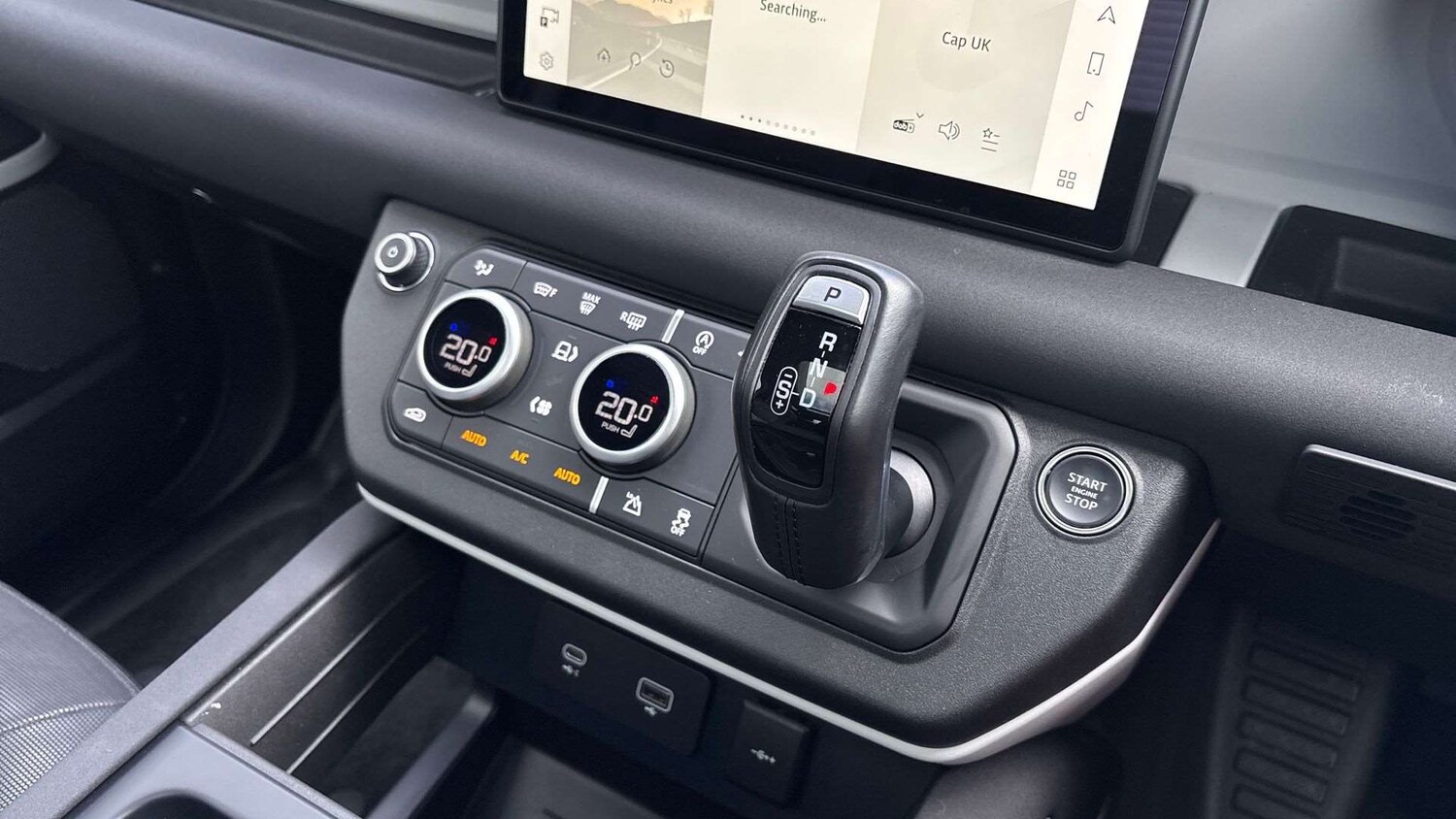 Used Land Rover Defender 2023 for sale - 77648842: Photo 13