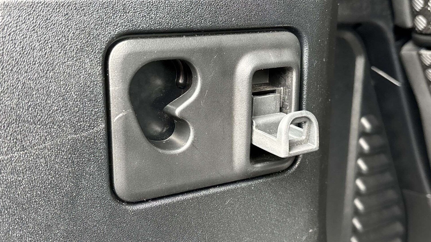 Used Land Rover Defender 2023 for sale - 77648842: Photo 27