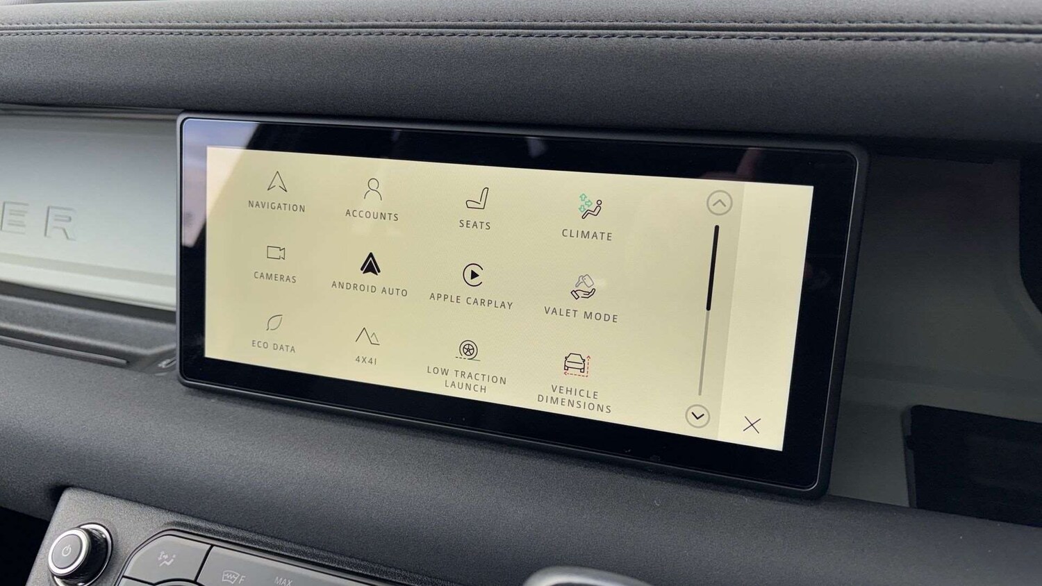 Used Land Rover Defender 2023 for sale - 77648842: Photo 34