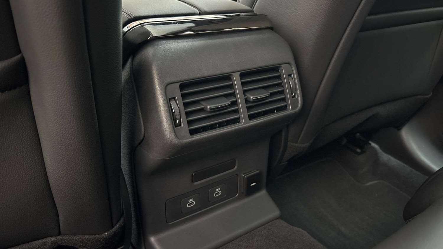 Used Land Rover Range Rover Velar 2024 for sale - 77373827: Photo 18