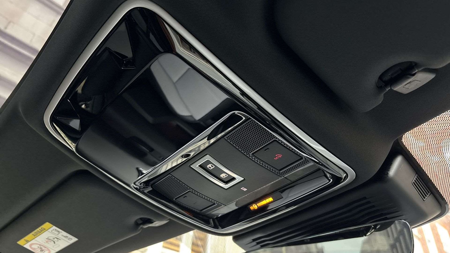 Used Land Rover Range Rover Velar 2024 for sale - 77373827: Photo 23