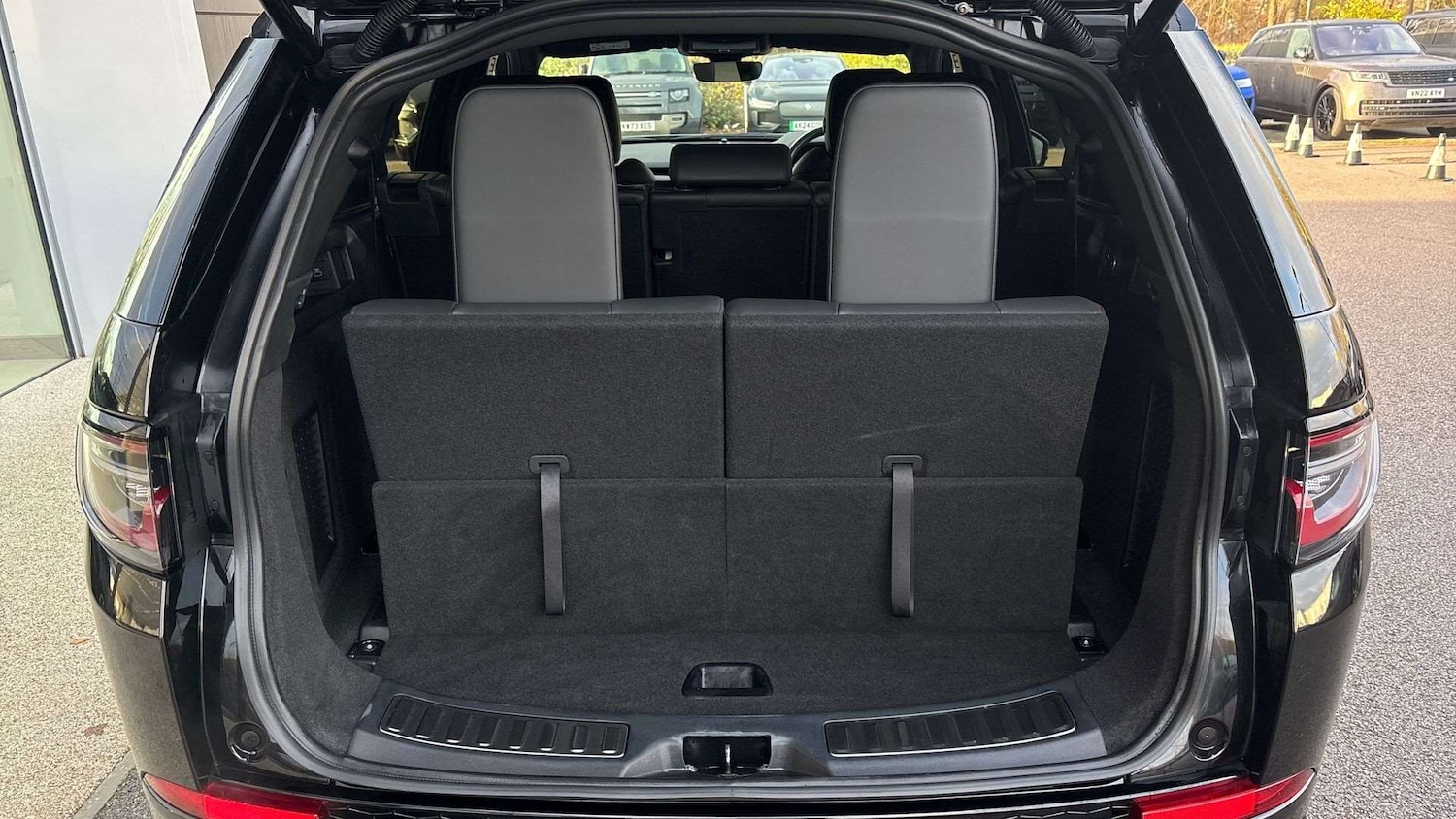 Used Land Rover Discovery Sport 2023 for sale - 76774067: Photo 33