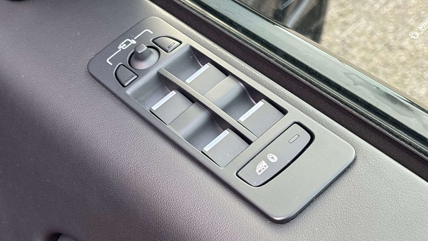 Used Land Rover Discovery Sport 2023 for sale - 76774067: Photo 35