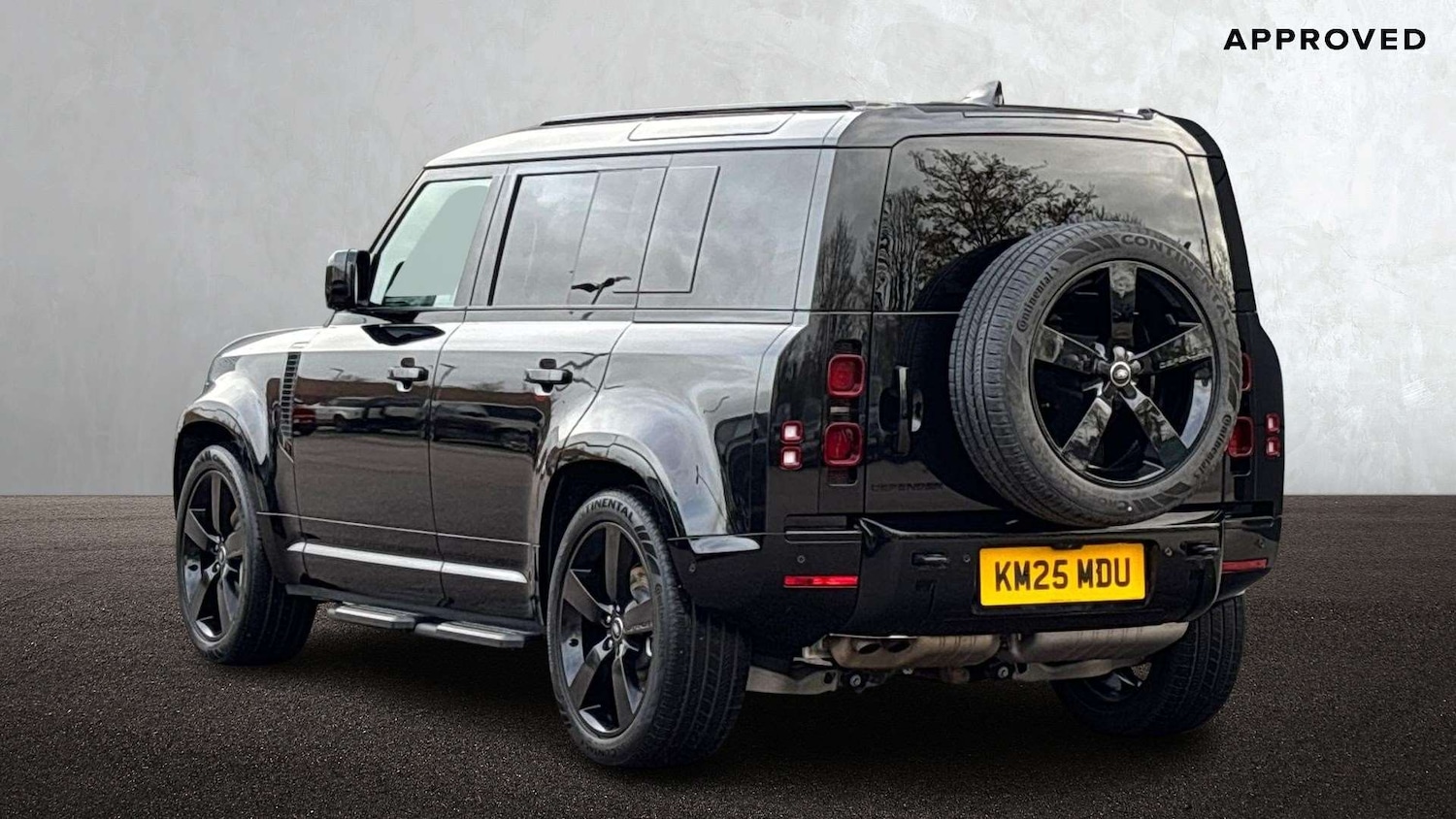 Used Land Rover Defender 2025 for sale - 77233115: Photo 2