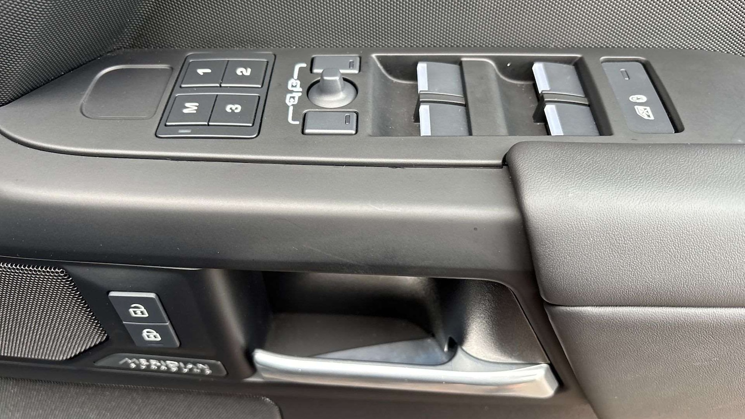 Used Land Rover Defender 2025 for sale - 77233115: Photo 25