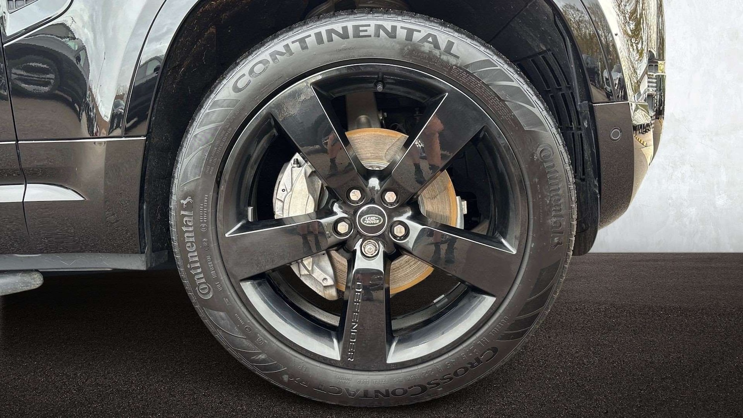 Used Land Rover Defender 2025 for sale - 77233115: Photo 8