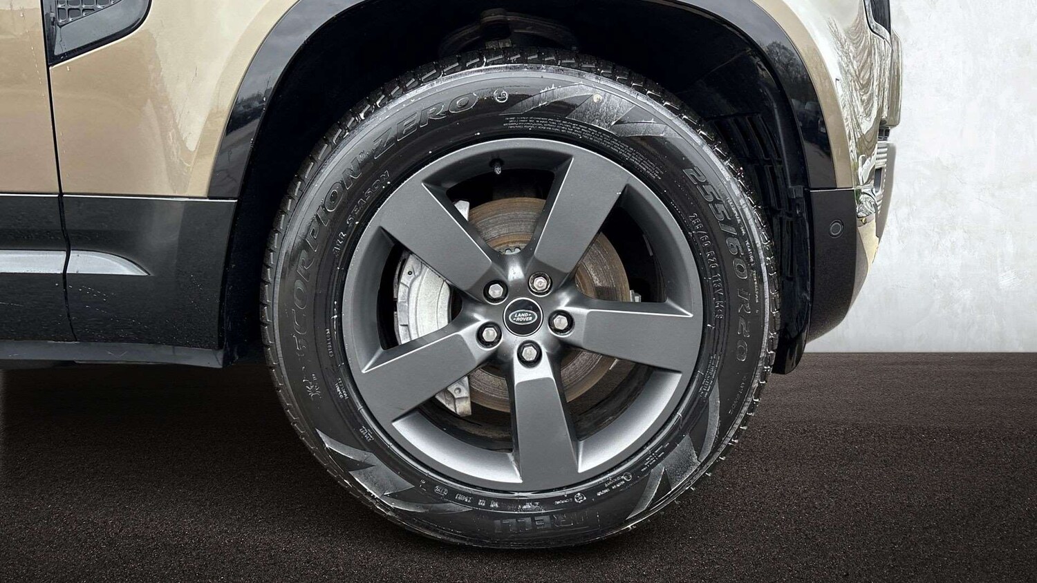 Used Land Rover Defender 2024 for sale - 77526939: Photo 8