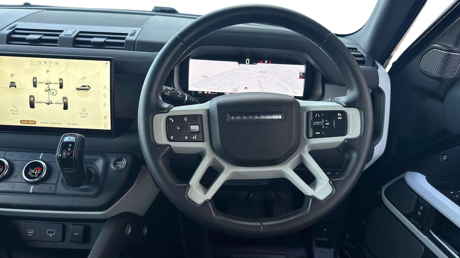 Used Land Rover Defender 2023 for sale - 76460078: Photo 15