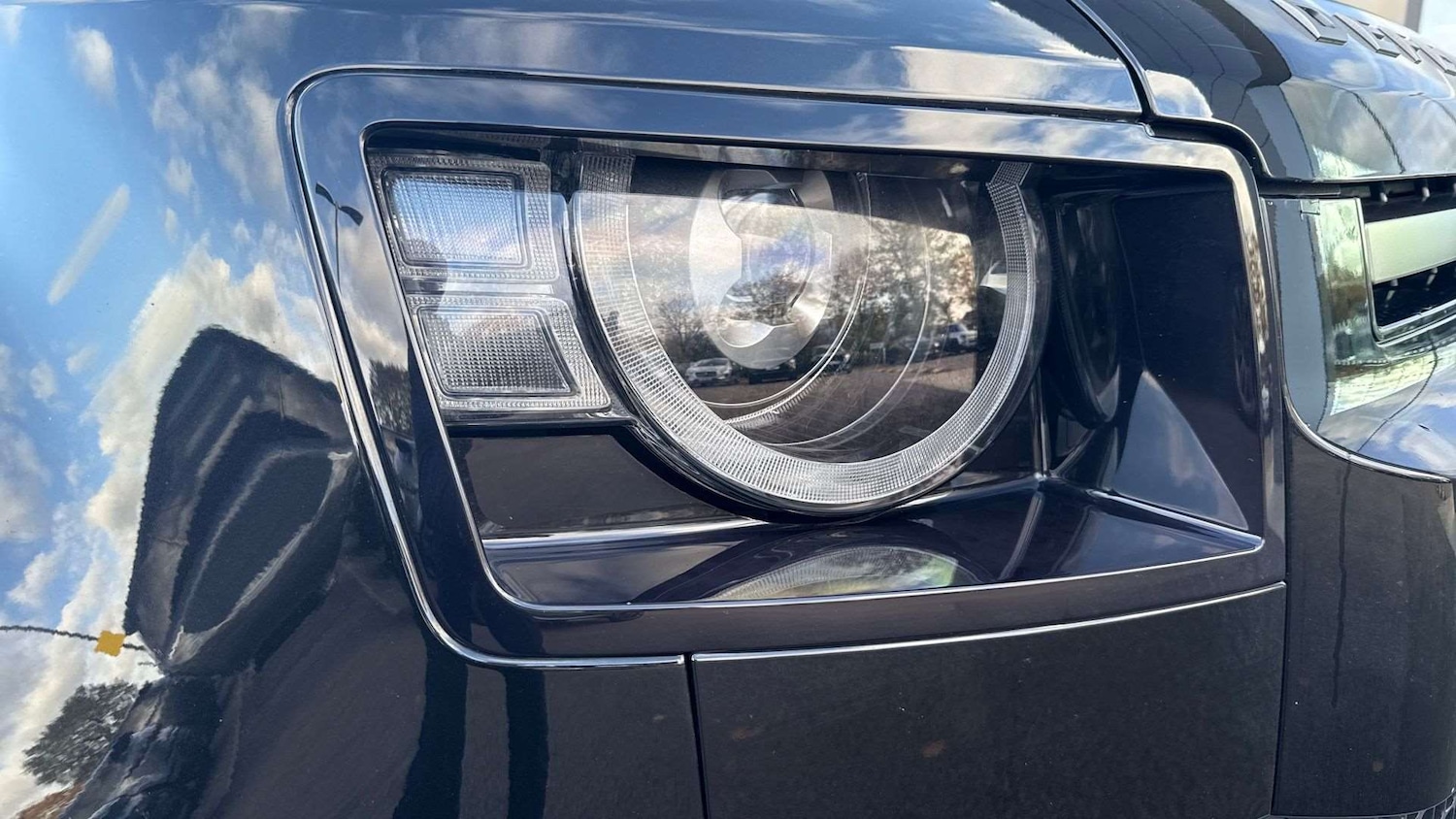 Used Land Rover Defender 2023 for sale - 76460078: Photo 17