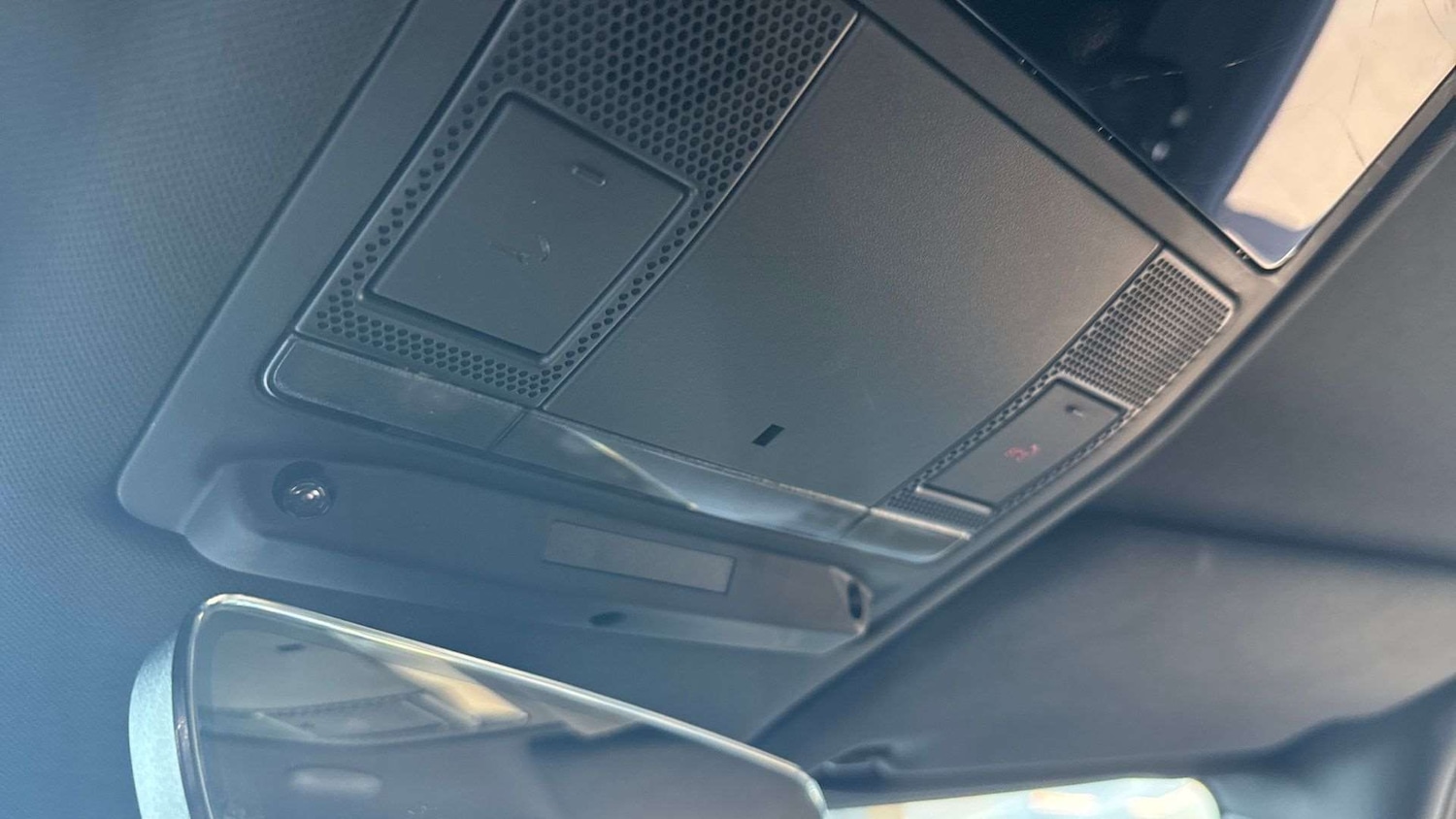 Used Land Rover Defender 2023 for sale - 76460078: Photo 23