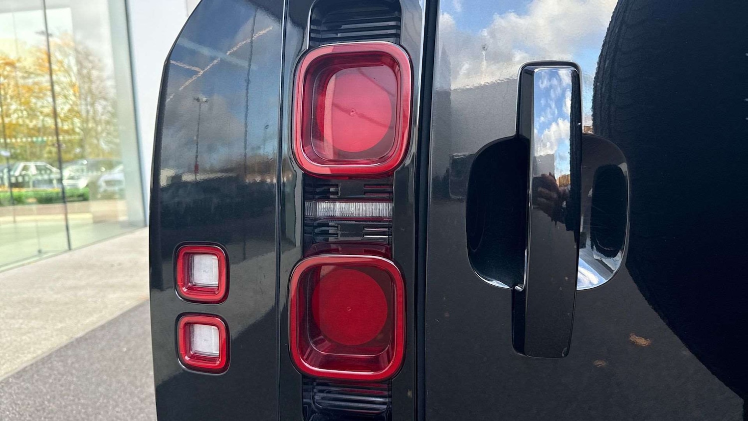 Used Land Rover Defender 2023 for sale - 76460078: Photo 26