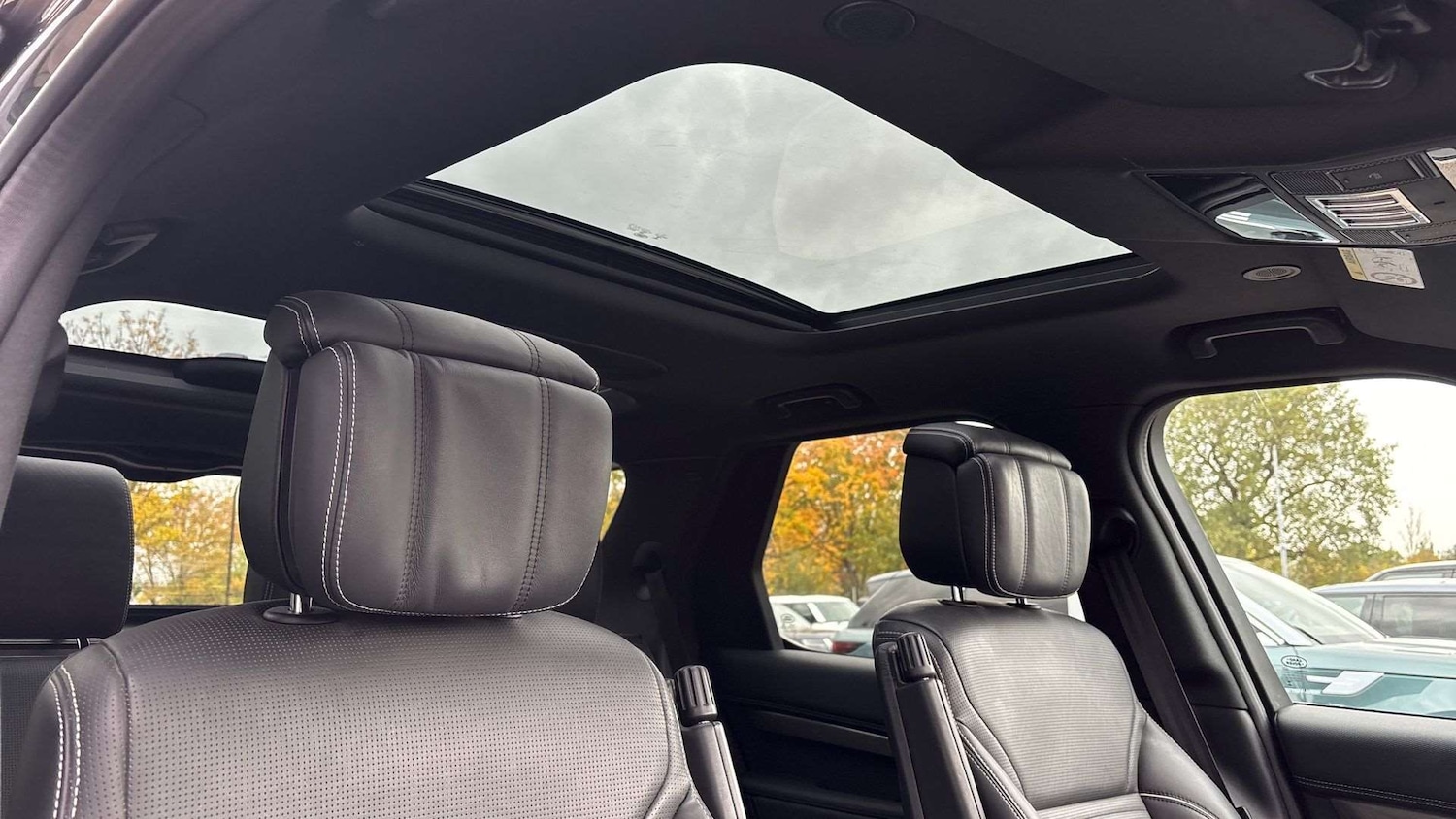 Used Land Rover Discovery 2022 for sale - 76460200: Photo 21