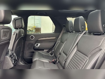 Used Land Rover Discovery 2022 for sale - 76460200: Photo