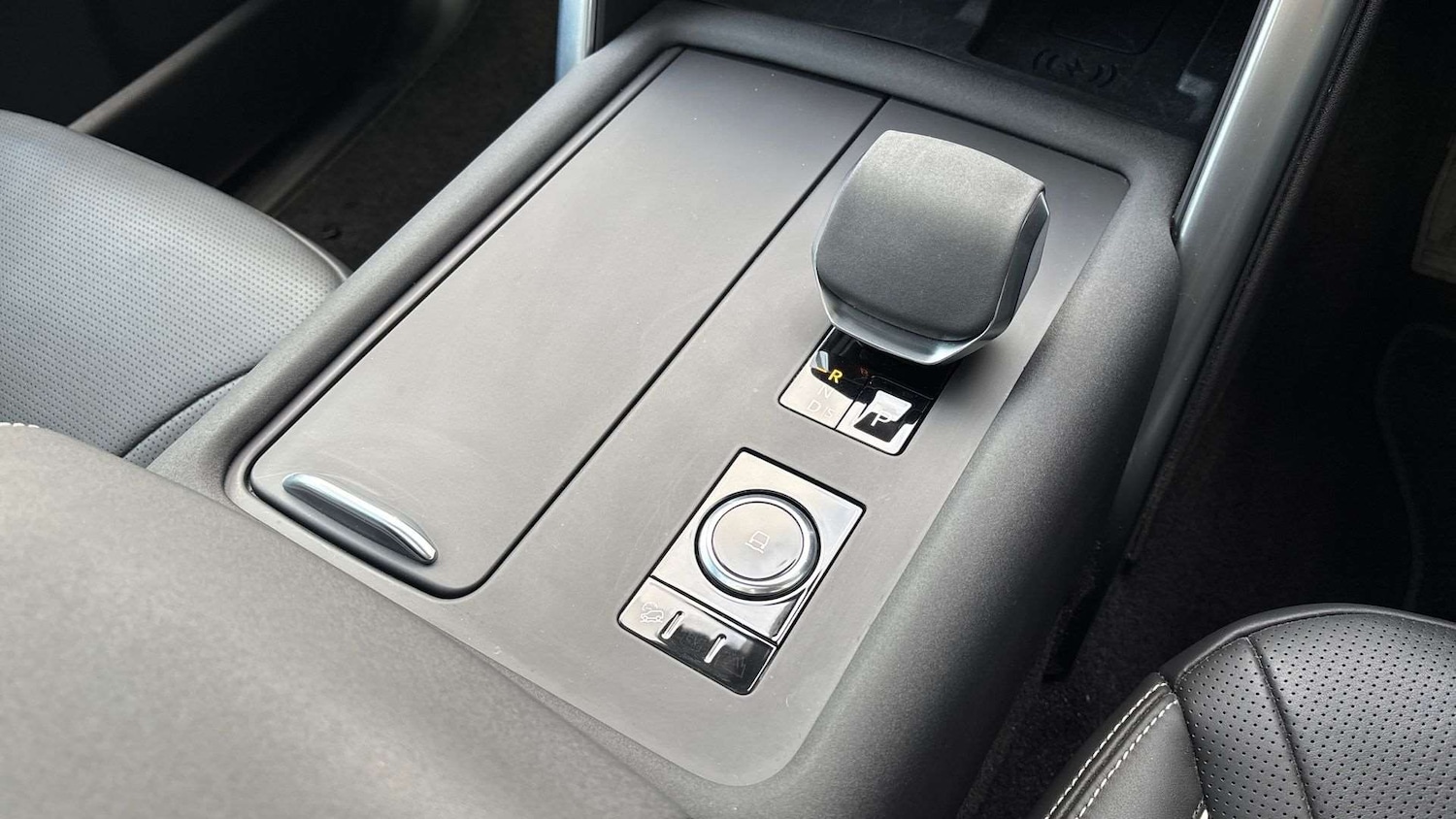 Used Land Rover Discovery 2024 for sale - 76460416: Photo 13