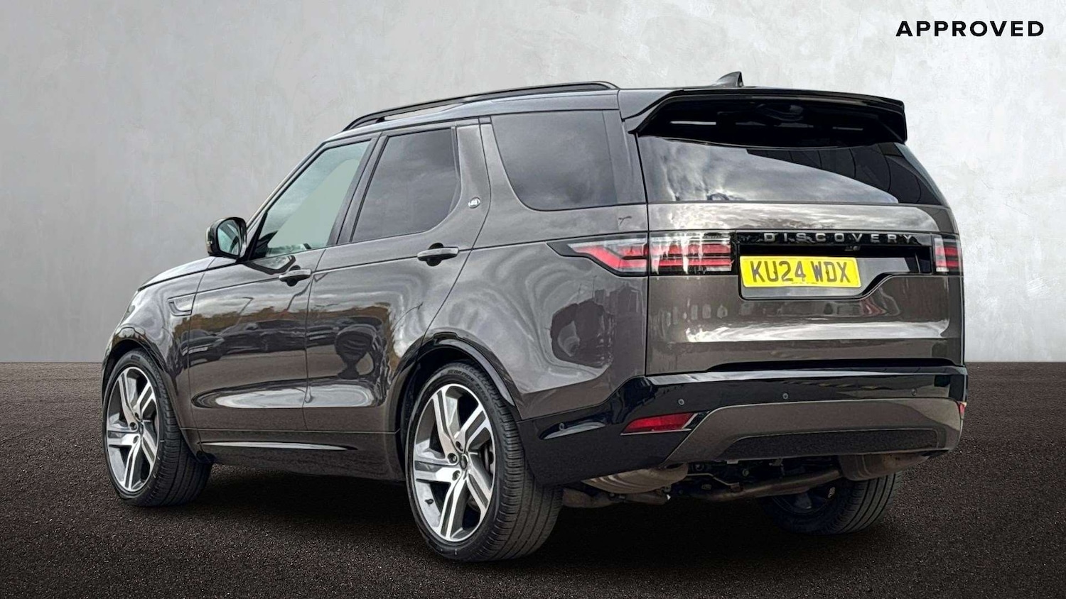 Used Land Rover Discovery 2024 for sale - 76460416: Photo 2