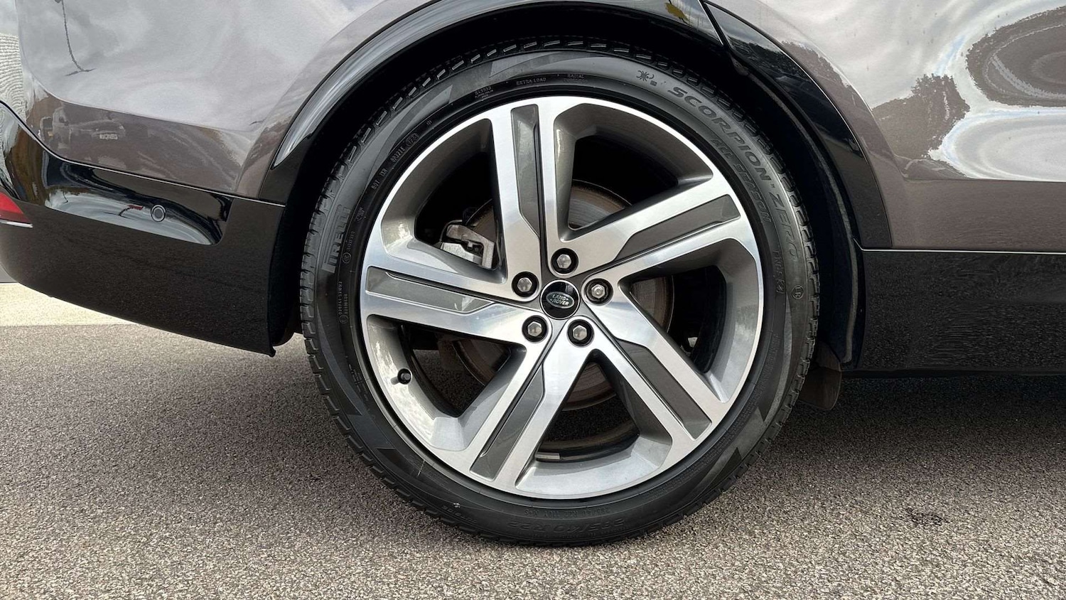 Used Land Rover Discovery 2024 for sale - 76460416: Photo 23