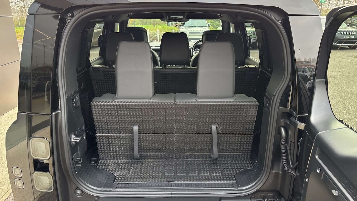 Used Land Rover Defender 2026 for sale - 78010439: Photo 33