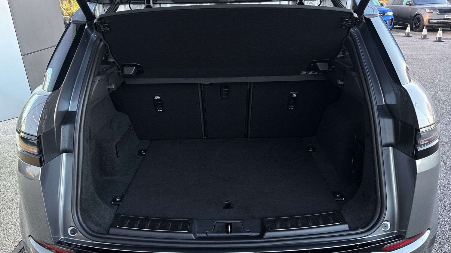 Used Land Rover Range Rover Evoque 2025 for sale - 77500236: Photo 10