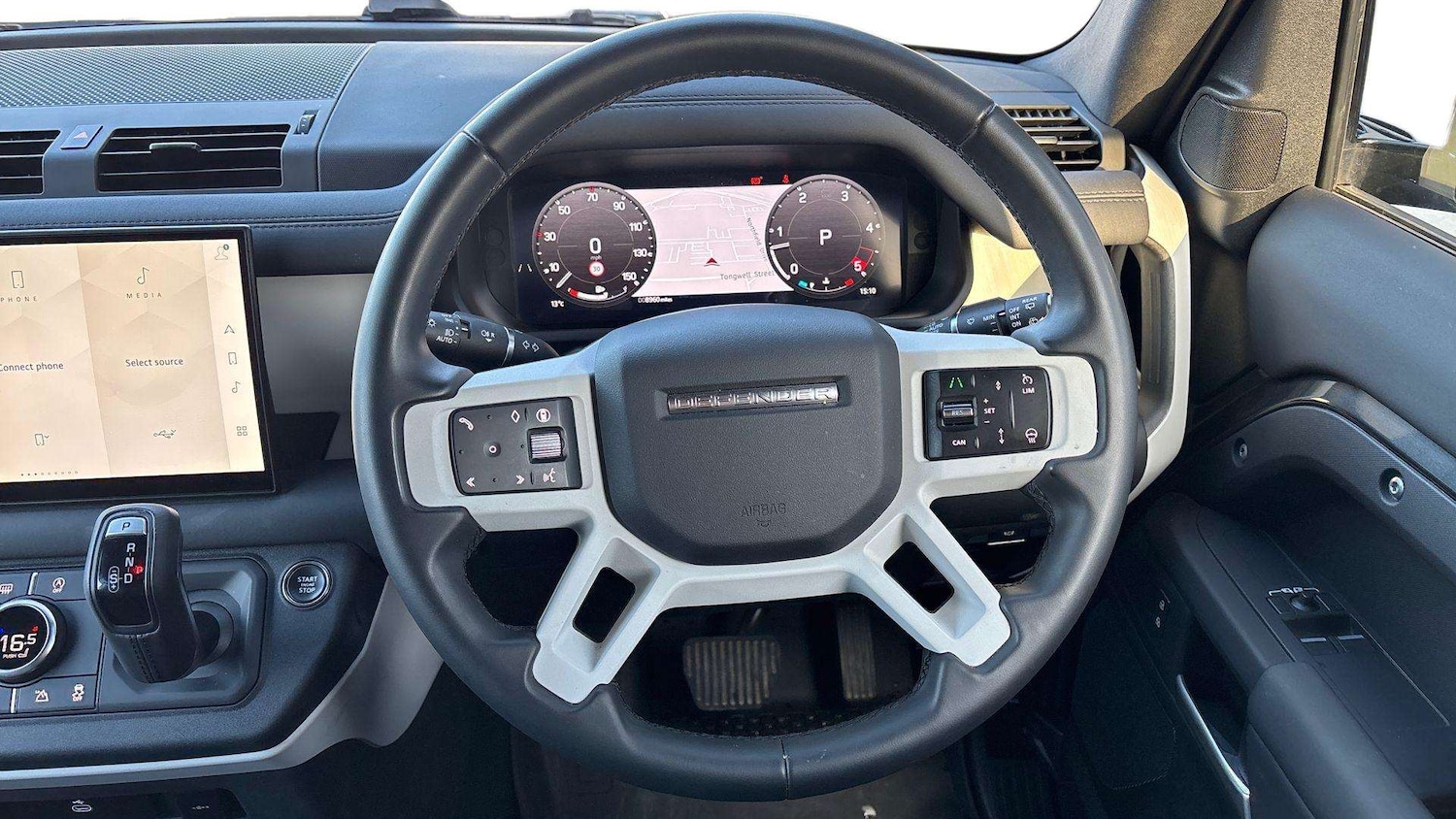 Used Land Rover Defender 2025 for sale - 76460228: Photo 15