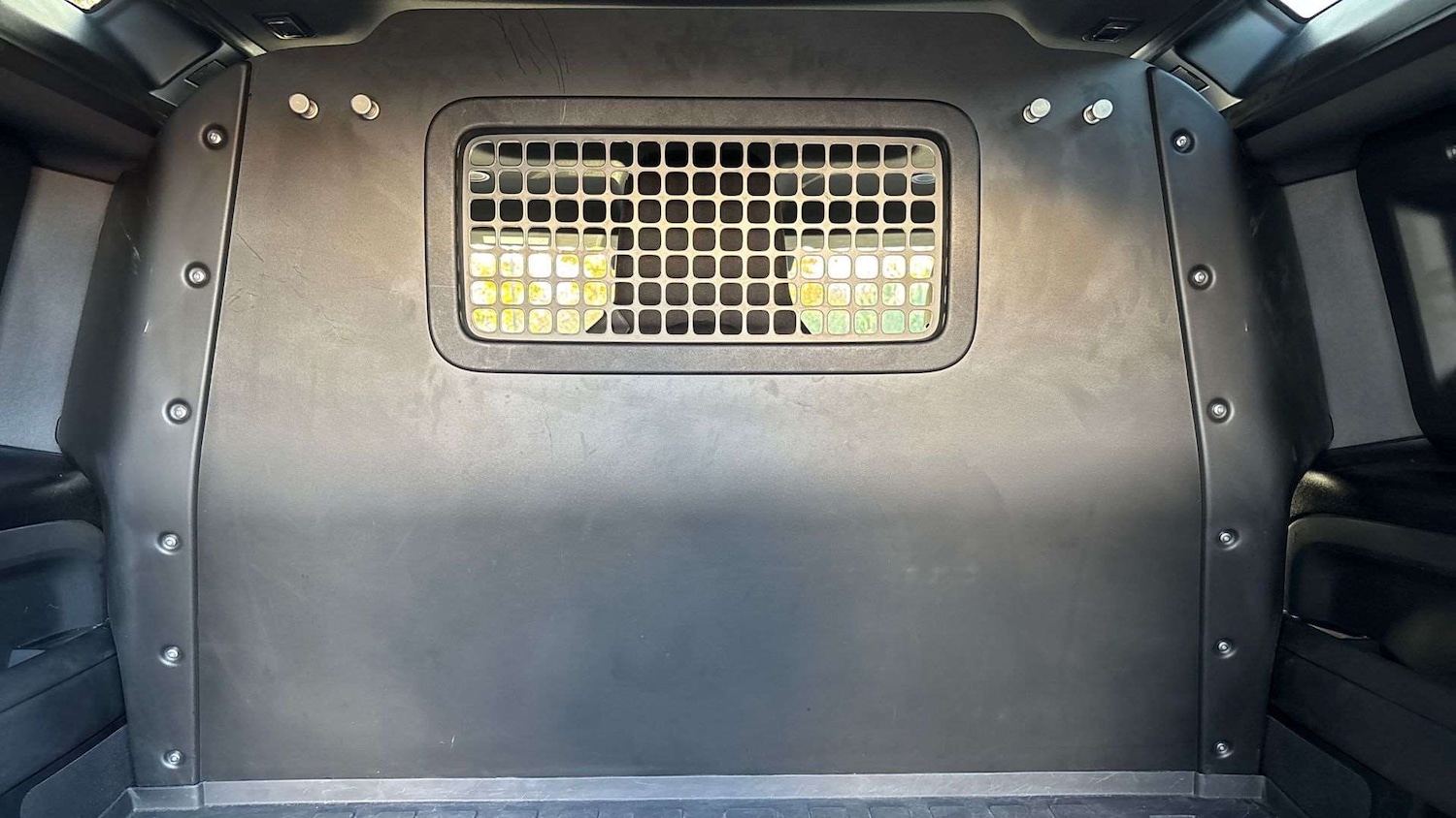 Used Land Rover Defender 2025 for sale - 76460228: Photo 18