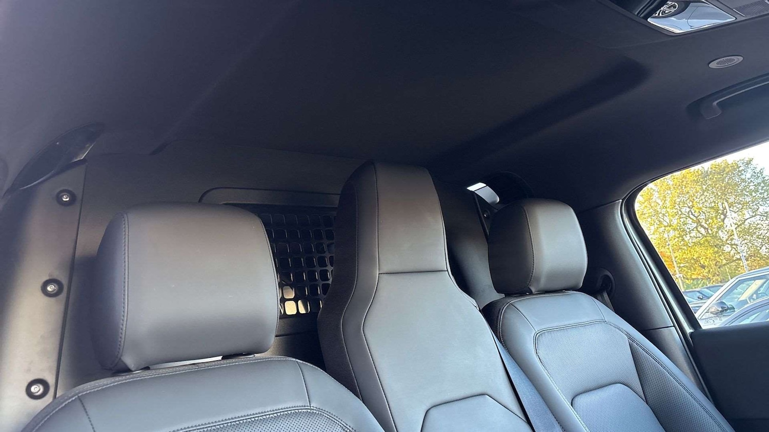 Used Land Rover Defender 2025 for sale - 76460228: Photo 21