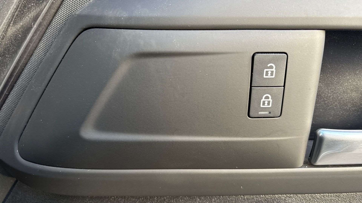 Used Land Rover Defender 2025 for sale - 76460228: Photo 25