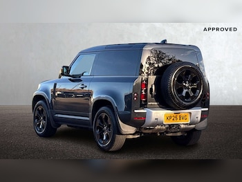 Used Land Rover Defender 2025 for sale - 76460228: Photo