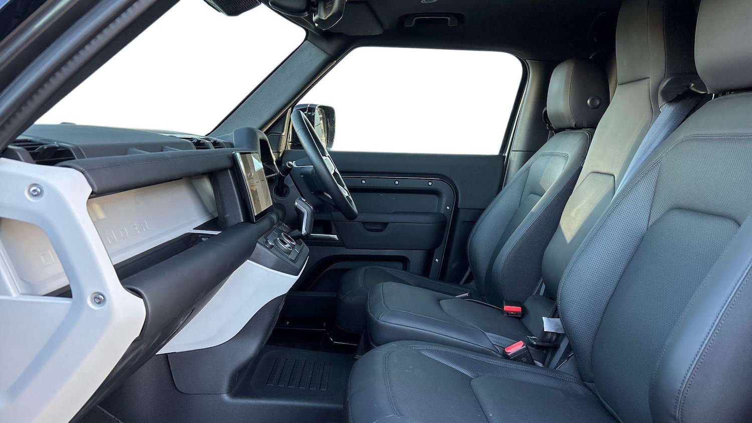 Used Land Rover Defender 2025 for sale - 76460228: Photo 3