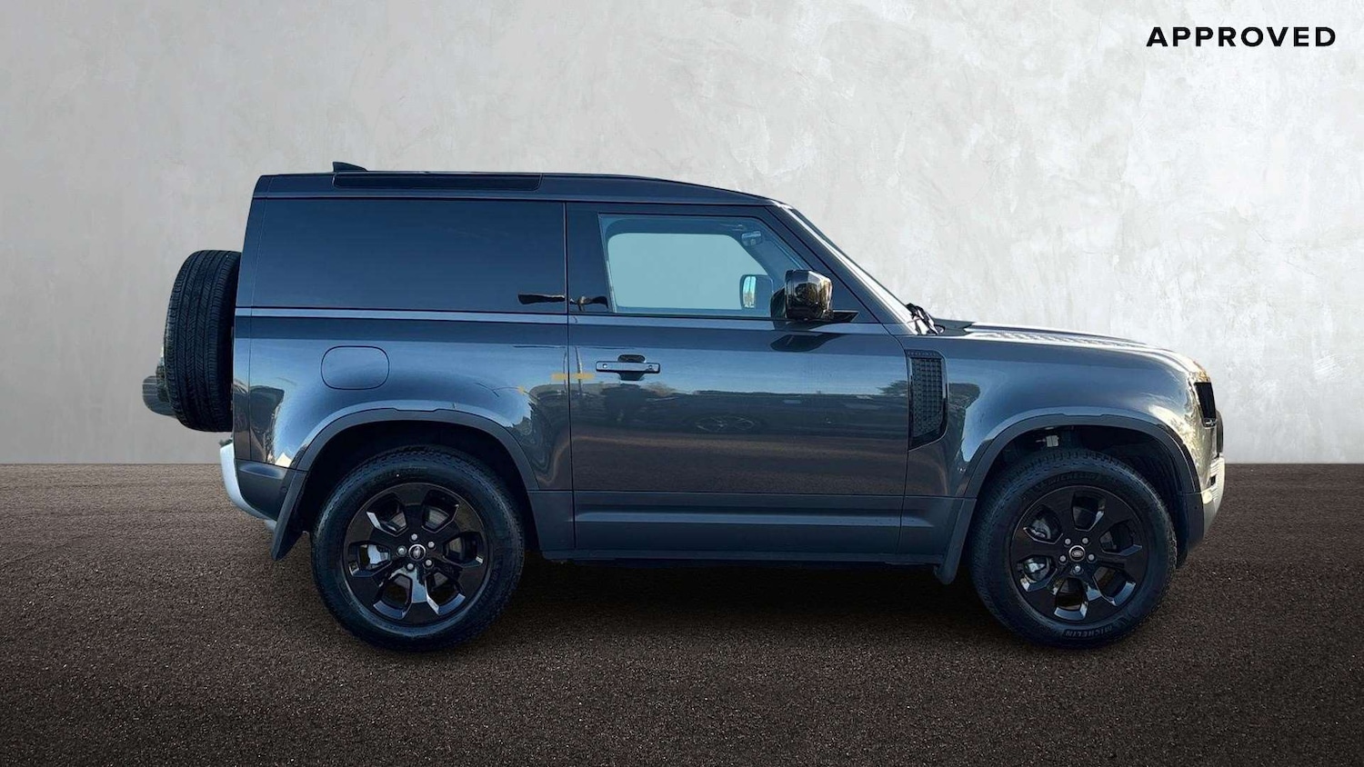 Used Land Rover Defender 2025 for sale - 76460228: Photo 5