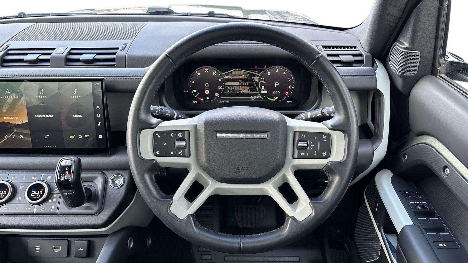 Used Land Rover Defender 2023 for sale - 77270209: Photo 15