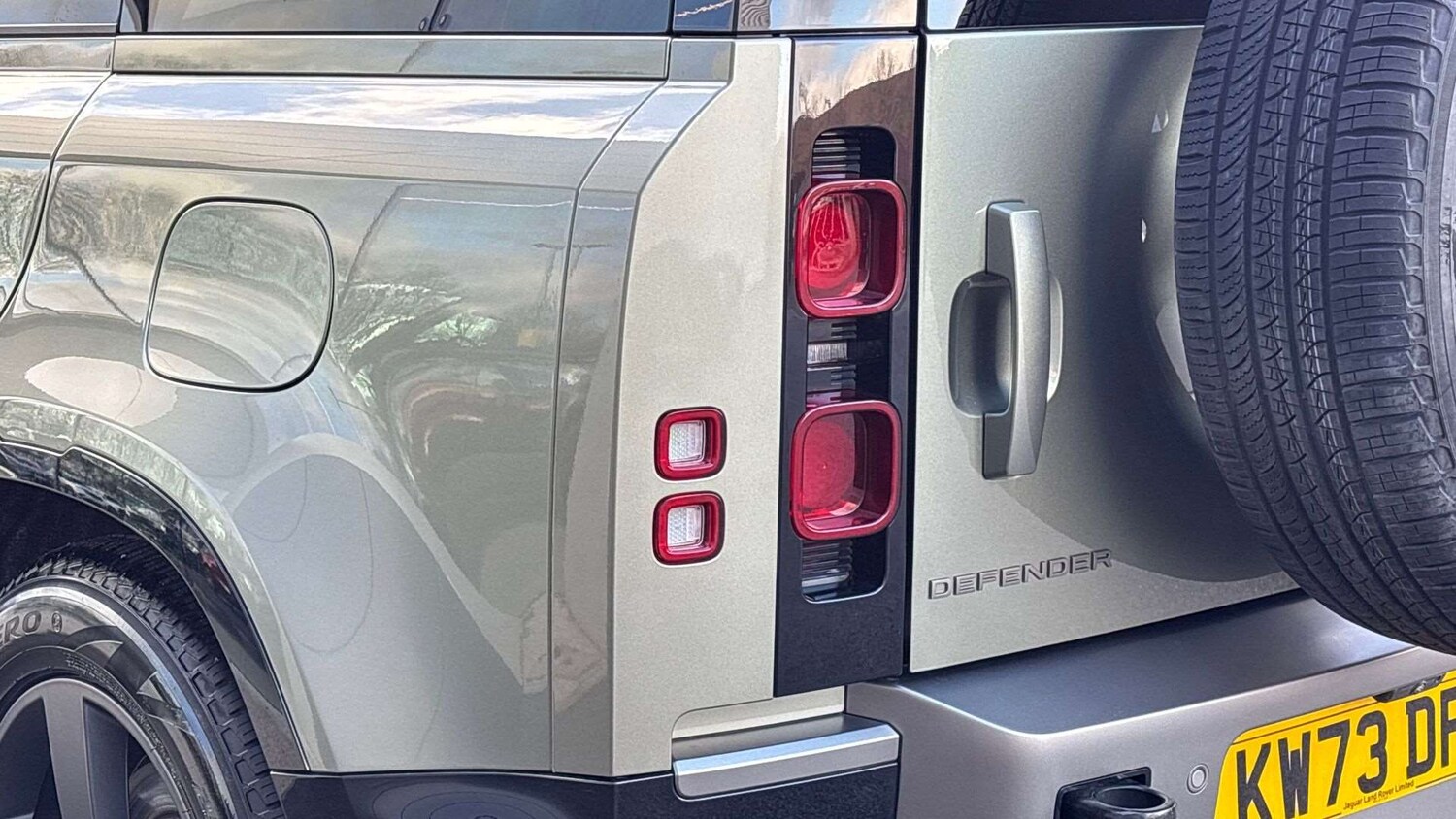 Used Land Rover Defender 2023 for sale - 77270209: Photo 19