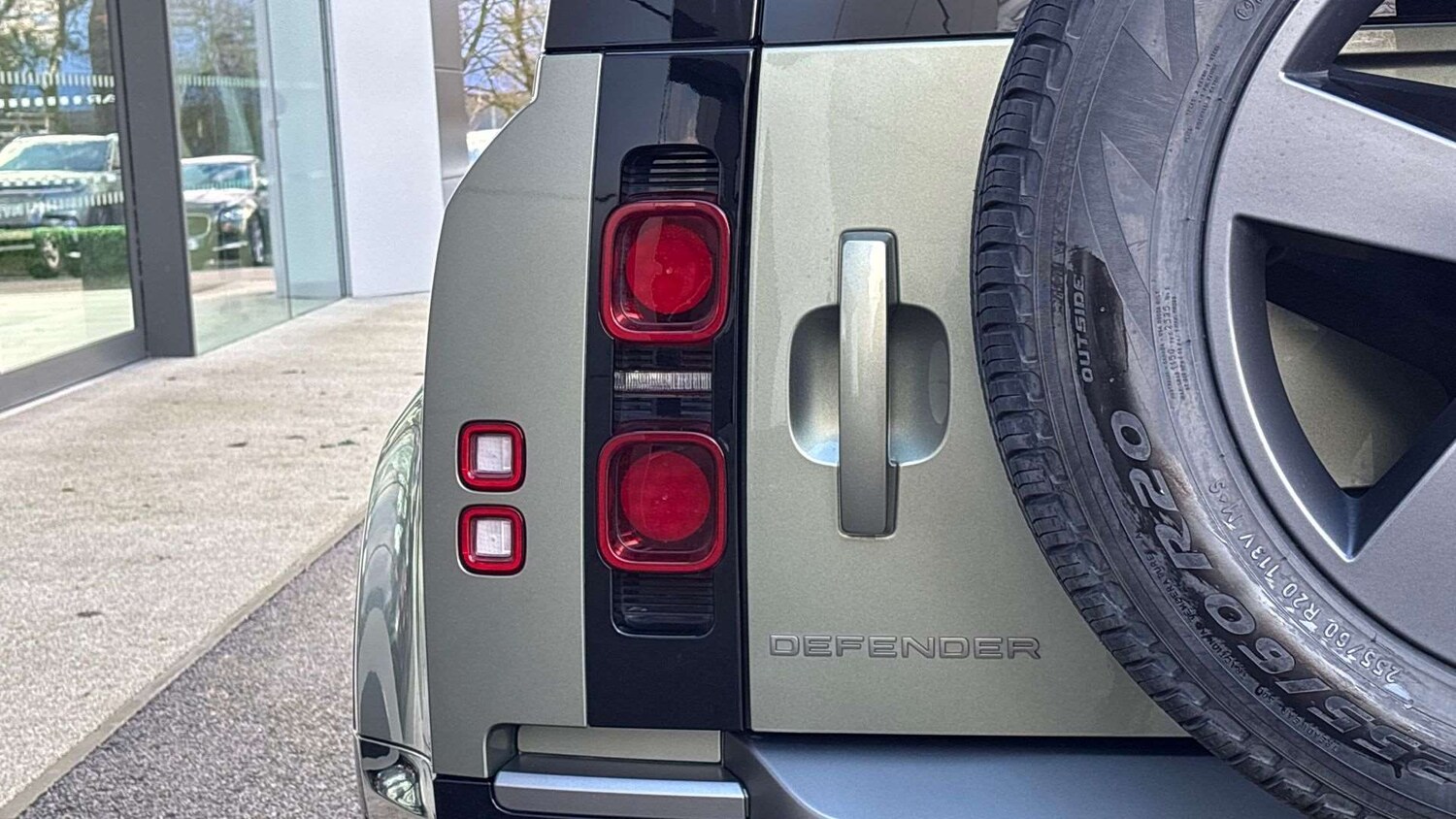 Used Land Rover Defender 2023 for sale - 77270209: Photo 26