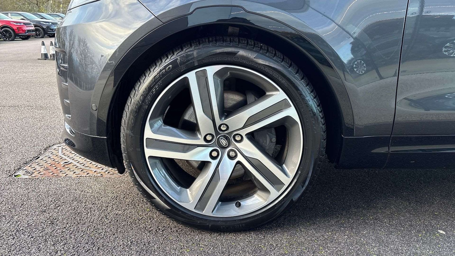 Used Land Rover Discovery 2024 for sale - 77429232: Photo 32