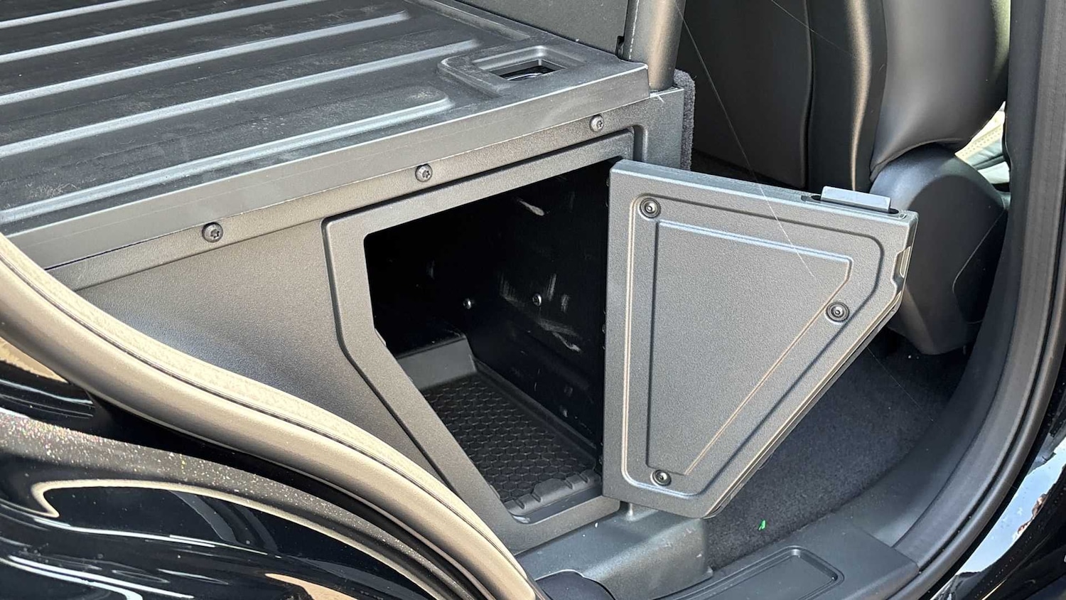 Used Land Rover Discovery 2025 for sale - 76460589: Photo 18