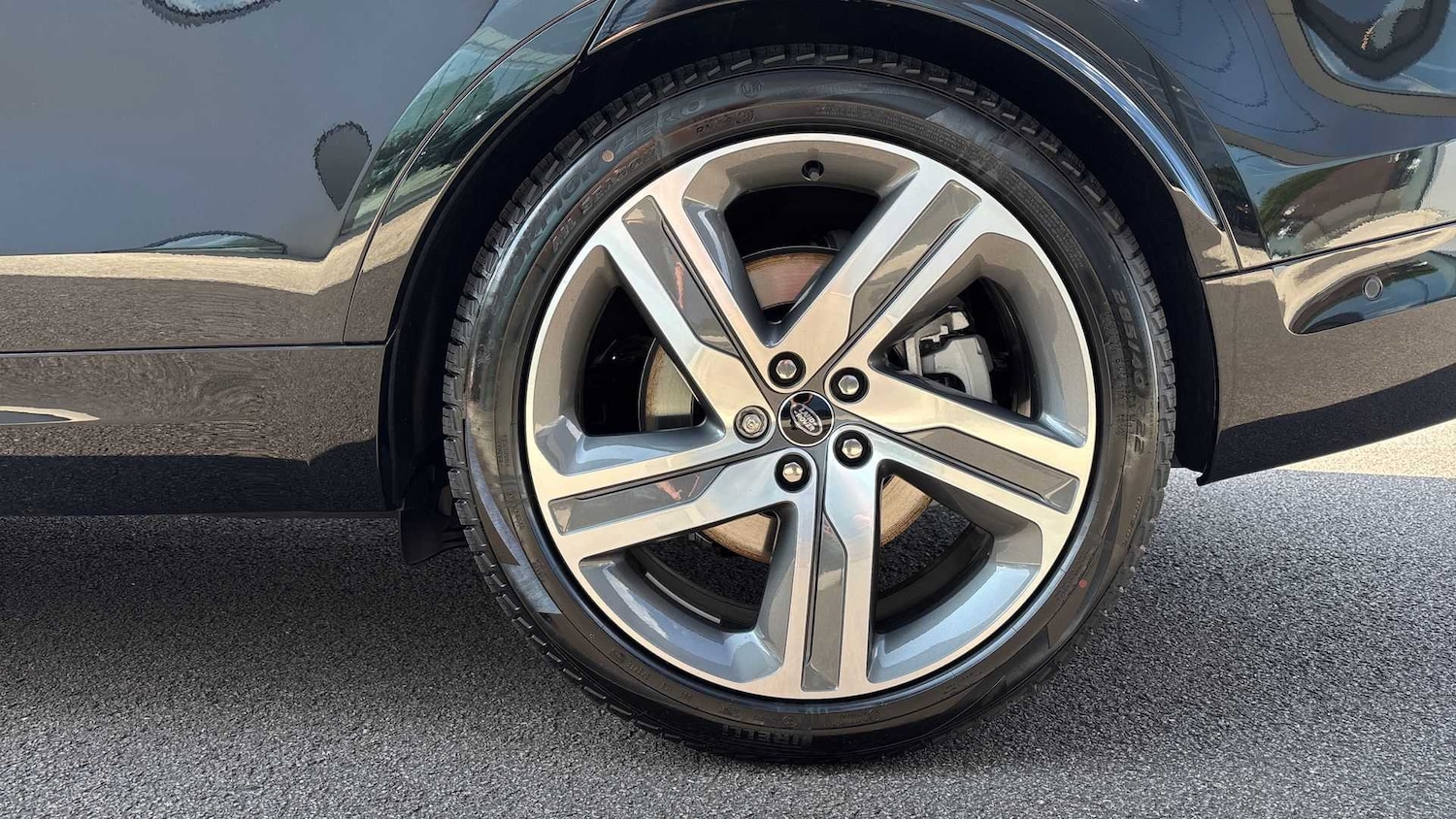 Used Land Rover Discovery 2025 for sale - 76460589: Photo 25