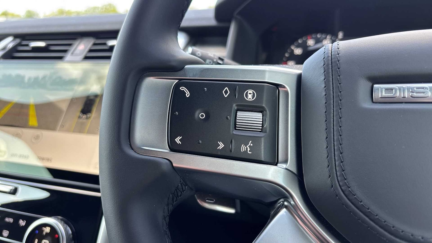 Used Land Rover Discovery 2025 for sale - 76460589: Photo 31