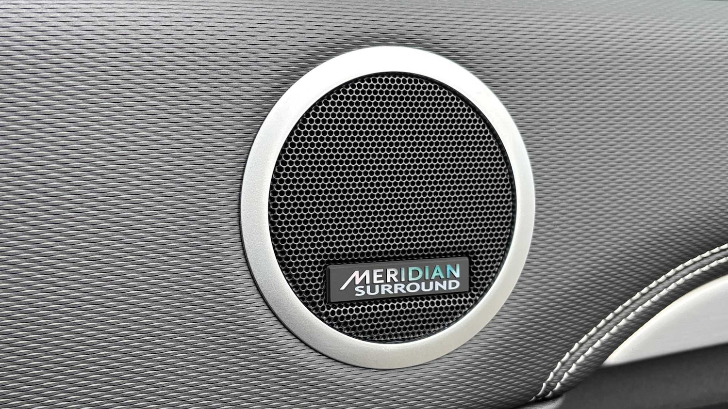 Used Land Rover Discovery 2025 for sale - 76460589: Photo 34